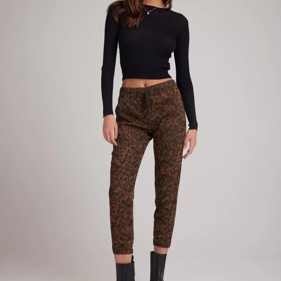 BELLA DAHL Leopard Pocket Joggers‎